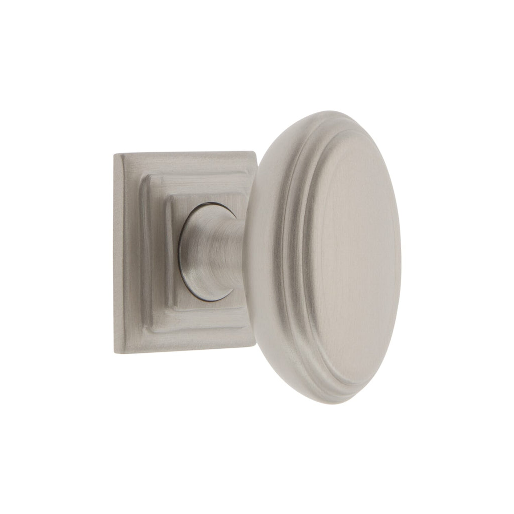 Anneau 1-3/4" Cabinet Knob with Carré Square Rosette in Satin Nickel