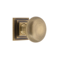 Fifth Avenue Cabinet Knob with Carré Square Rosette in Vintage Brass