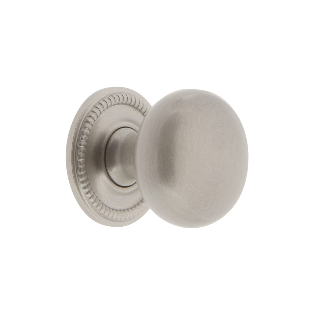 Fifth Avenue 1-3/8” Cabinet Knob with Newport Rosette in Satin Nickel