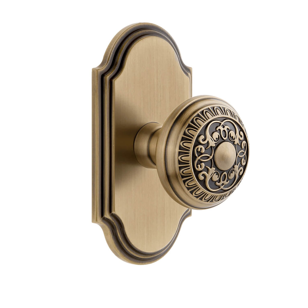 Arc Short Plate with Windsor Knob in Vintage Brass