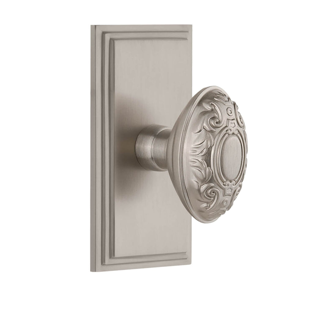 Carré Short Plate with Grande Victorian Knob in Satin Nickel