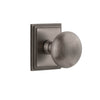 Carré Square Rosette with Fifth Avenue Knob in Antique Pewter