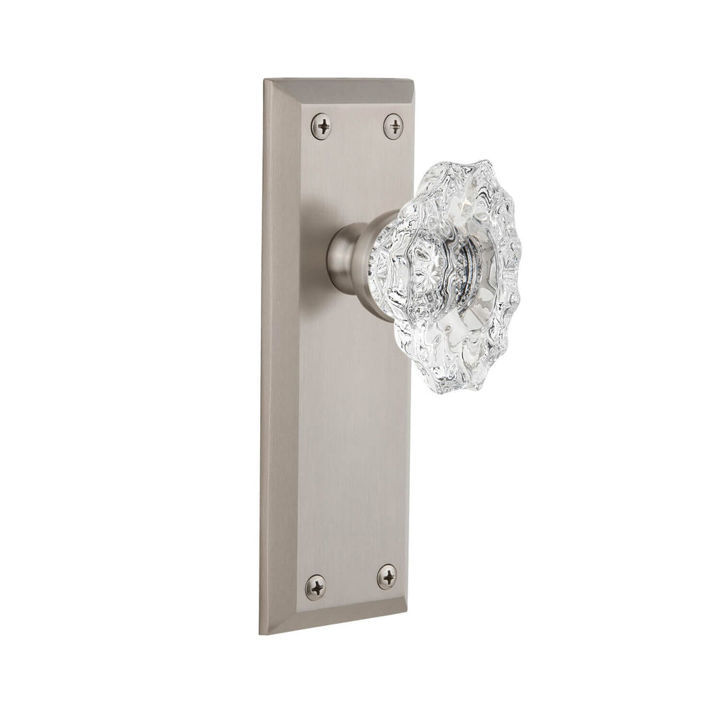 Fifth Avenue Long Plate with Biarritz Crystal Knob in Satin Nickel