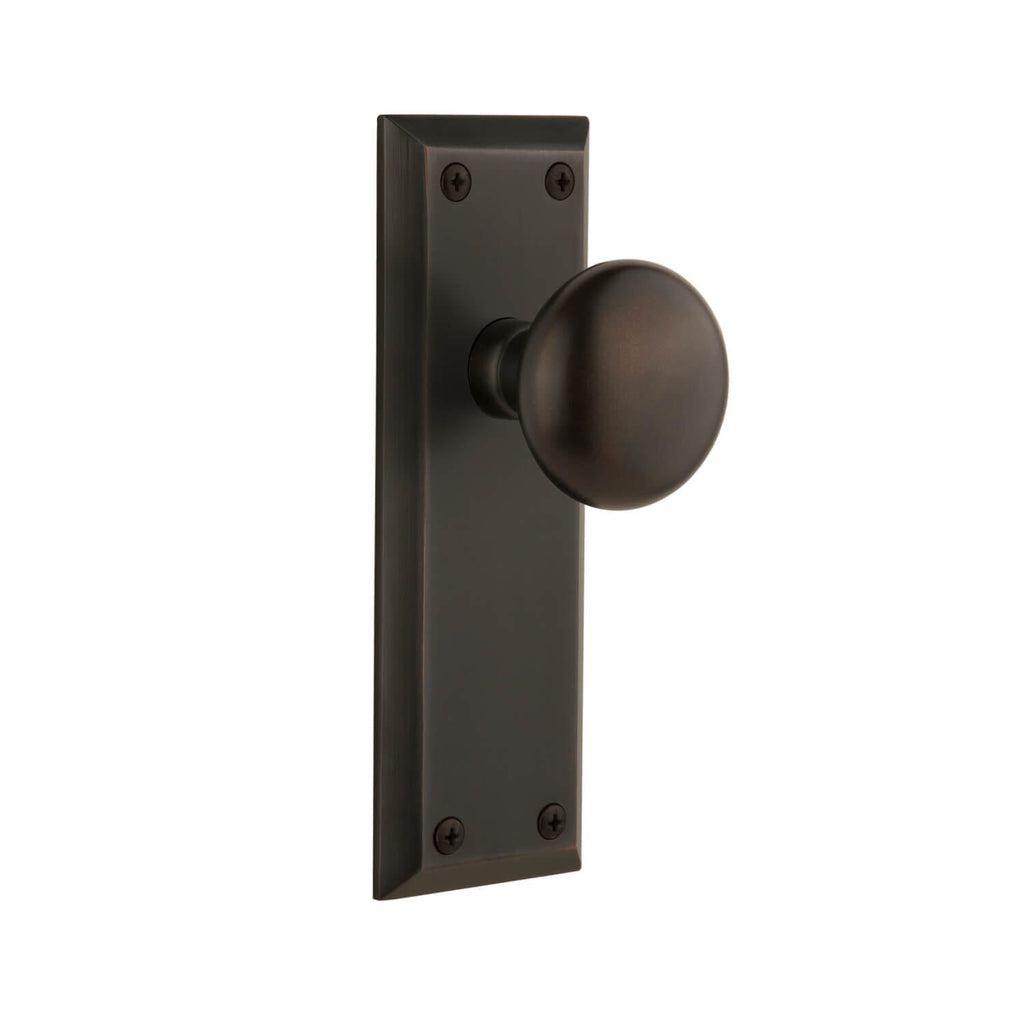 Fifth Avenue Long Plate with Fifth Avenue Knob in Timeless Bronze