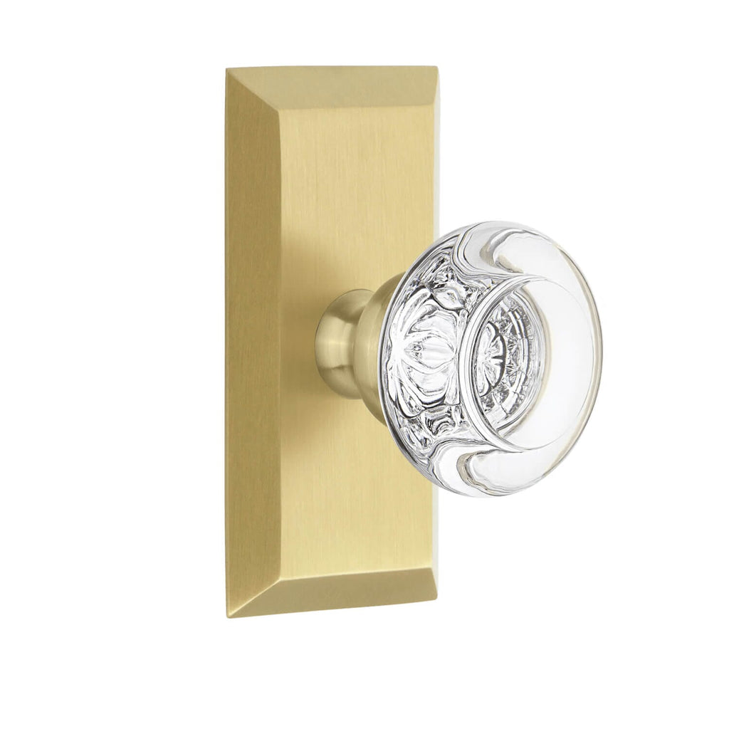 Fifth Avenue Short Plate with Bordeaux Crystal Knob in Satin Brass