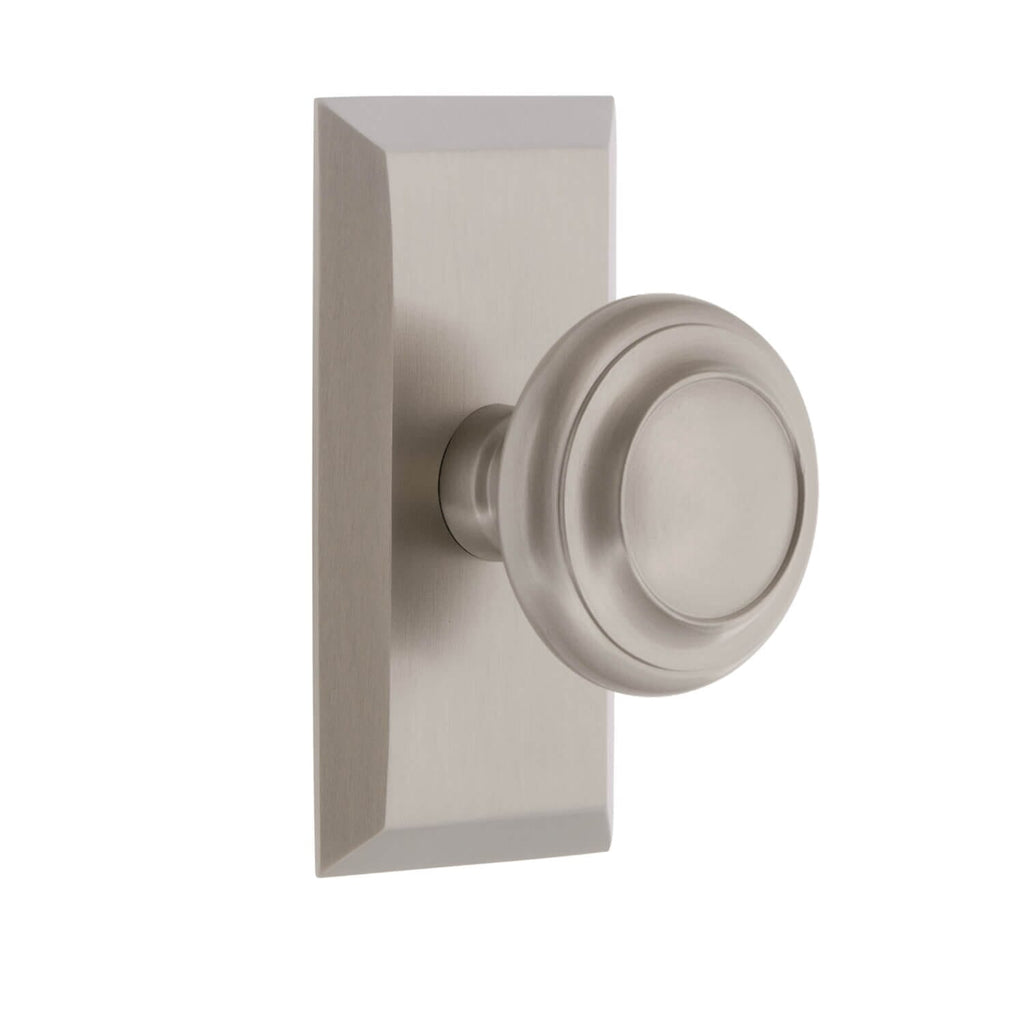 Fifth Avenue Short Plate with Circulaire Knob in Satin Nickel