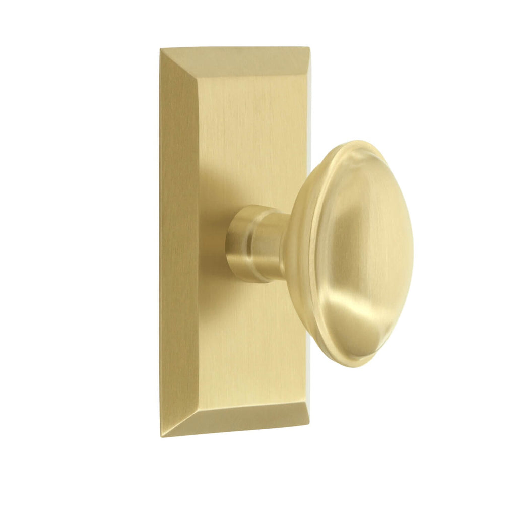 Fifth Avenue Short Plate with Eden Prairie Knob in Satin Brass