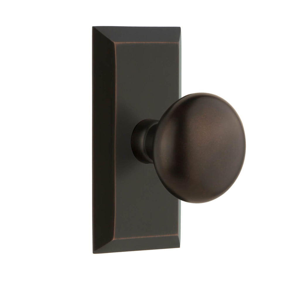 Fifth Avenue Short Plate with Fifth Avenue Knob in Timeless Bronze