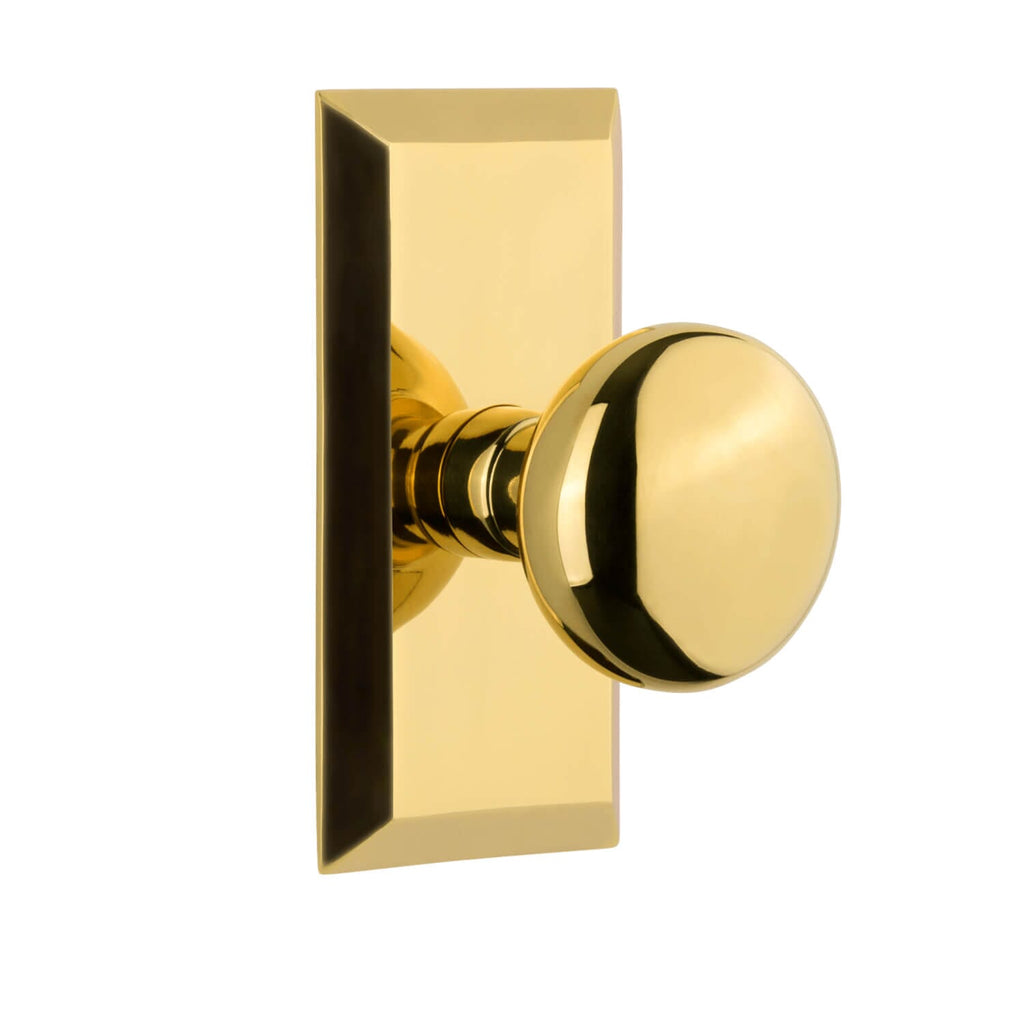 Fifth Avenue Short Plate with Fifth Avenue Knob in Lifetime Brass