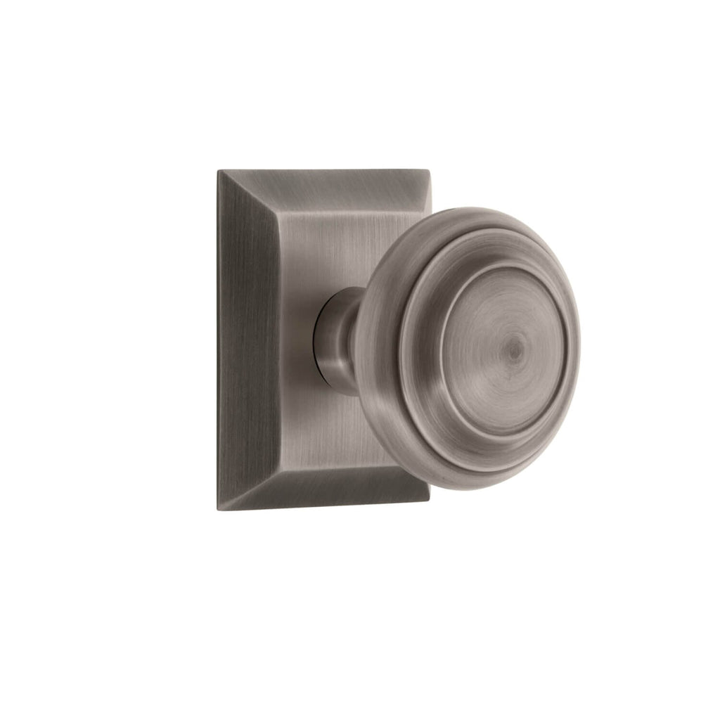 Fifth Avenue Square Rosette with Circulaire Knob in Antique Pewter