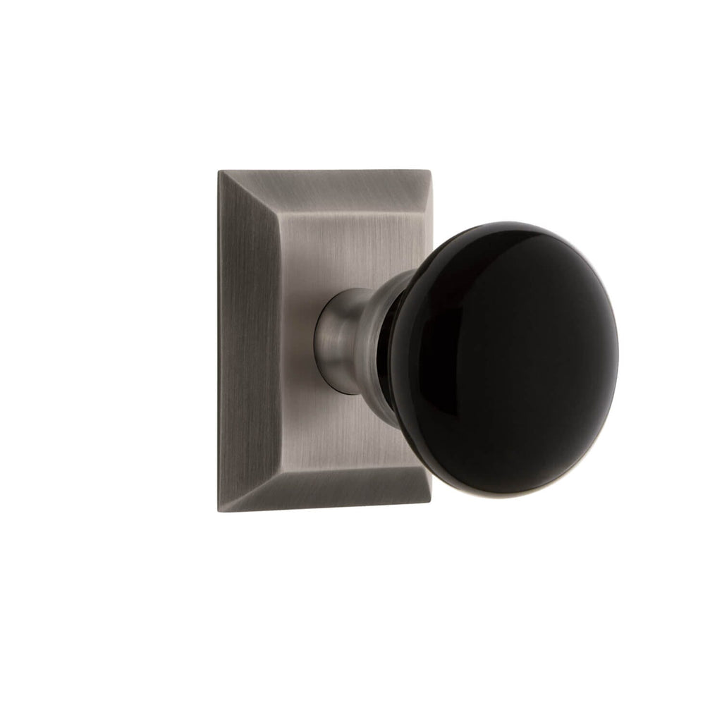 Fifth Avenue Square Rosette with Coventry Knob in Antique Pewter