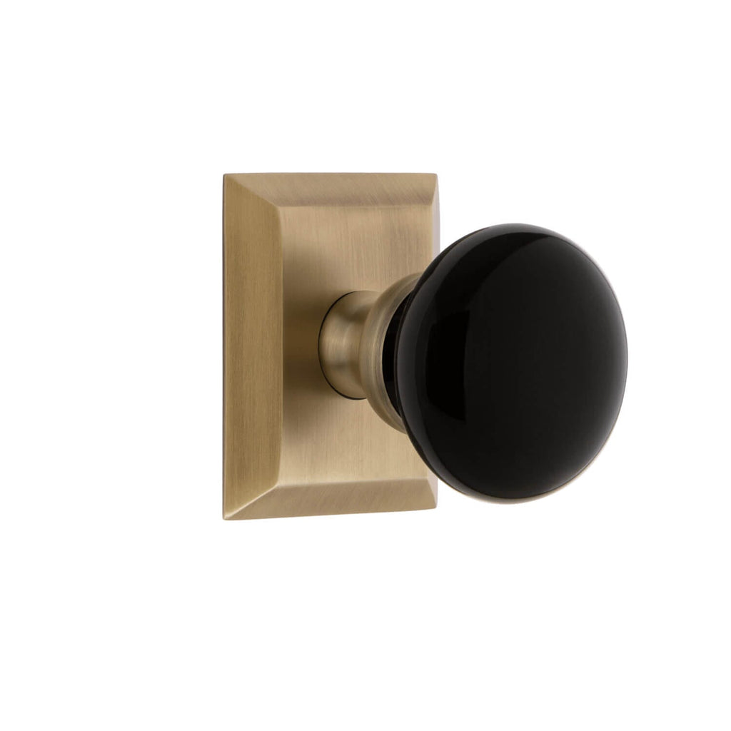 Fifth Avenue Square Rosette with Coventry Knob in Vintage Brass