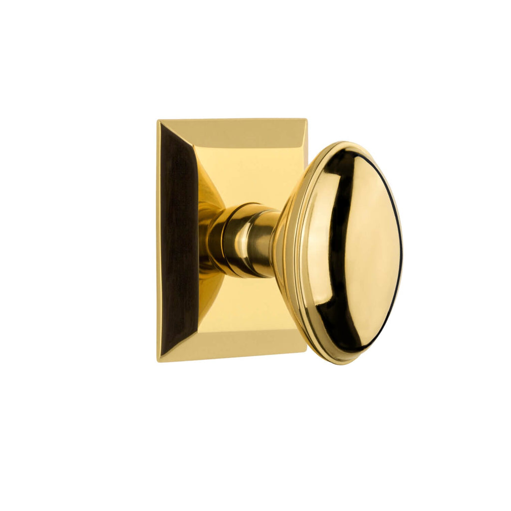 Fifth Avenue Square Rosette with Eden Prairie Knob in Lifetime Brass