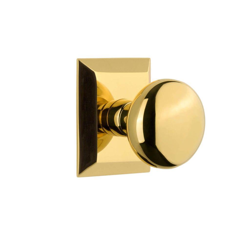 Fifth Avenue Square Rosette with Fifth Avenue Knob in Lifetime Brass