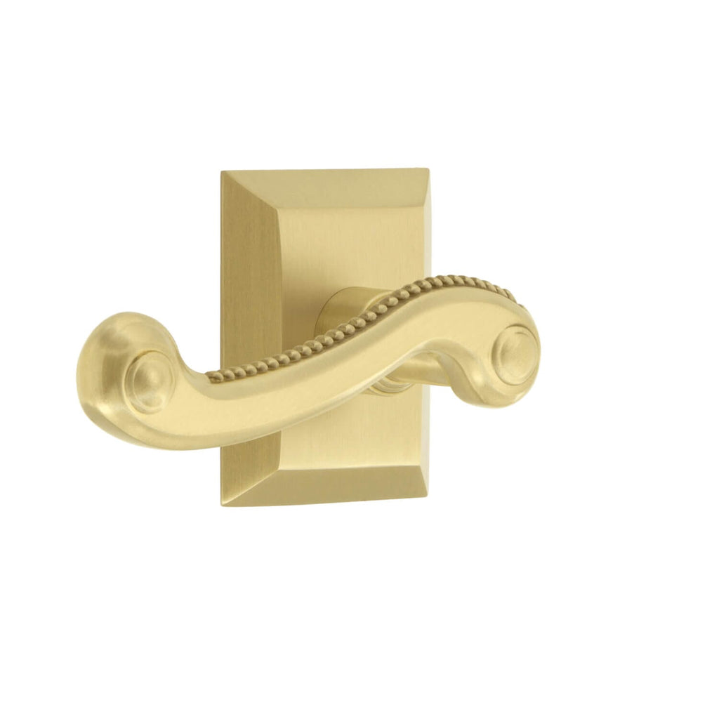 Fifth Avenue Square Rosette with Newport Lever in Satin Brass