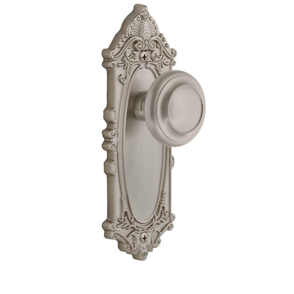 Grande Victorian Long Plate with Circulaire Knob in Satin Nickel