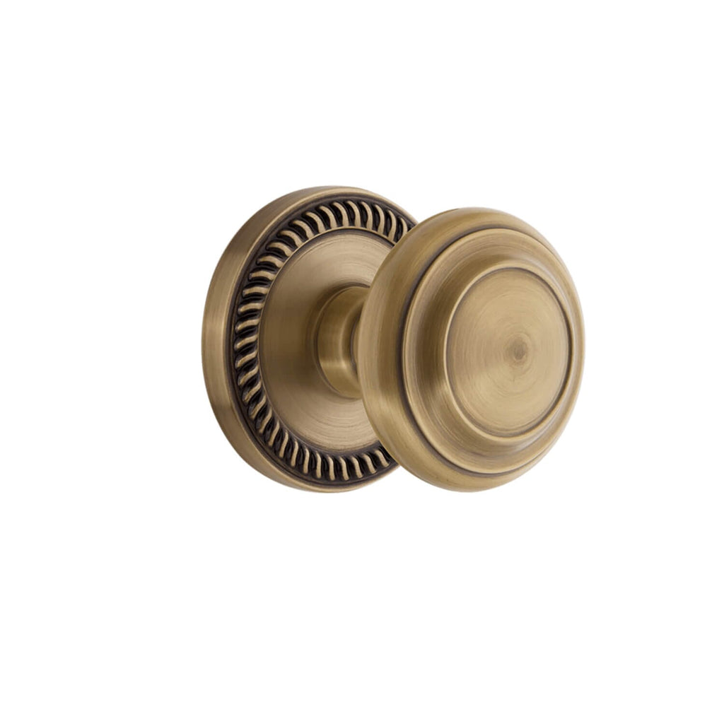 Newport Rosette with Circulaire Knob in Vintage Brass
