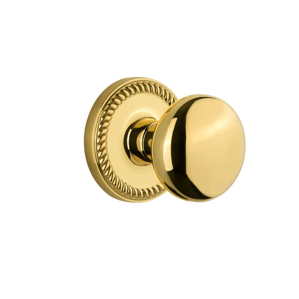 Newport Rosette with Fifth Avenue Knob in Lifetime Brass