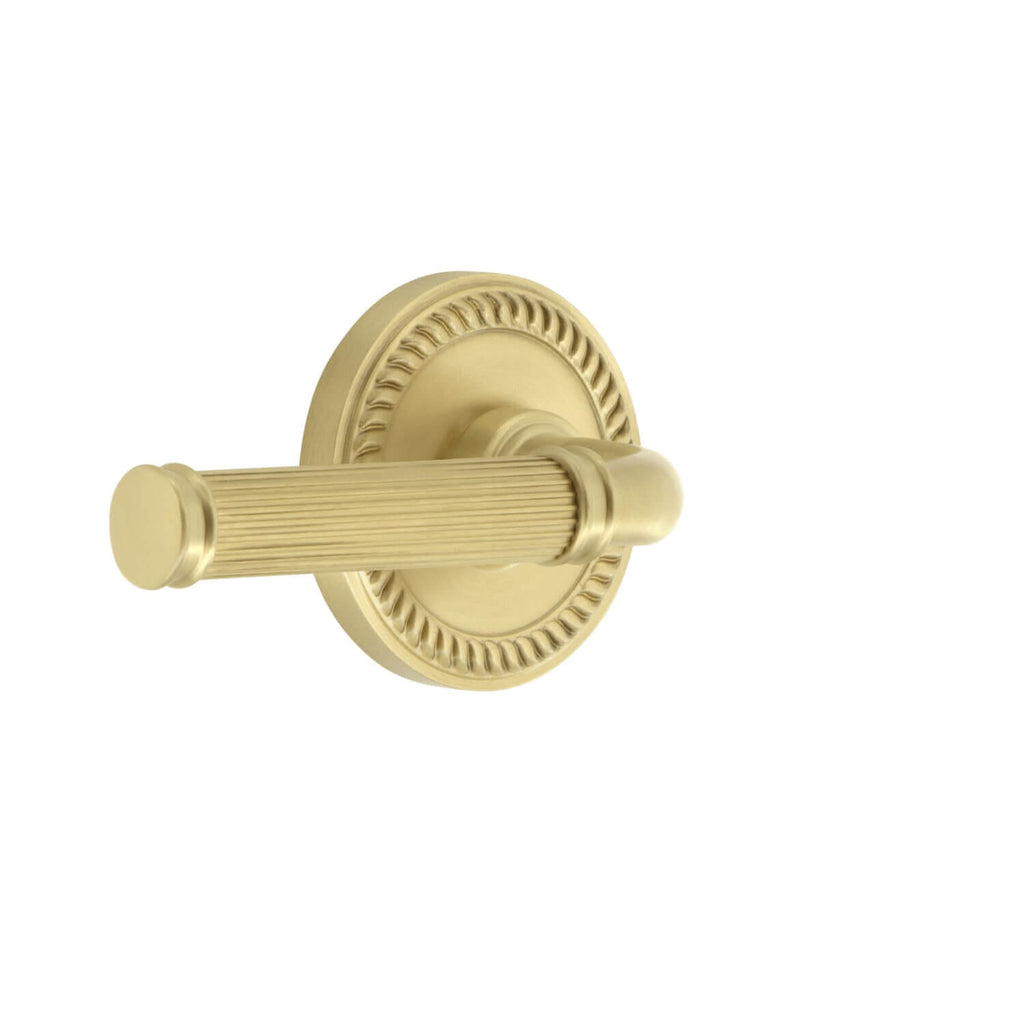 Newport Rosette with Soleil Lever in Satin Brass