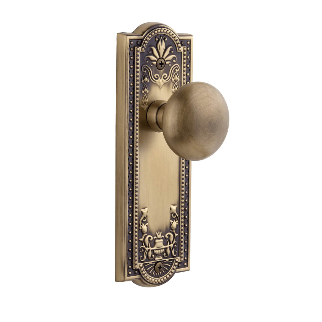 Parthenon Long Plate with Fifth Avenue Knob in Vintage Brass